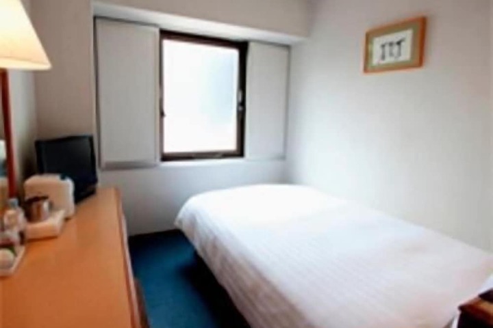 Room 13 of 50