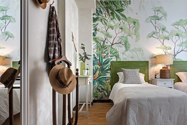 Room 5 of 52