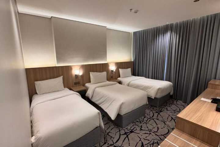 Room 3 of 6