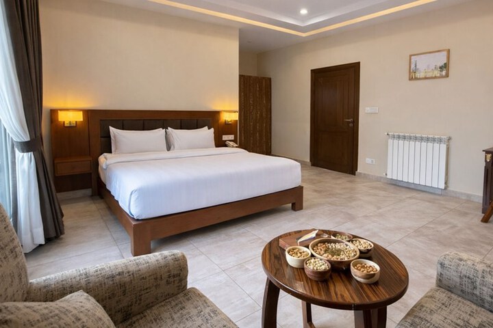 Room 45 of 80
