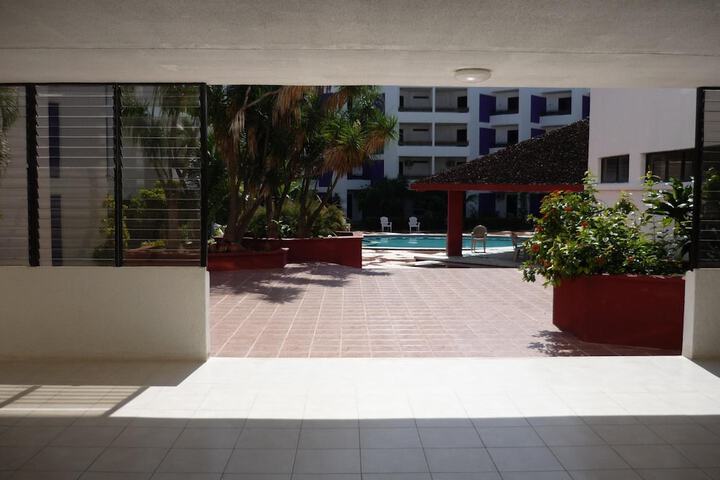 Hotel Pool