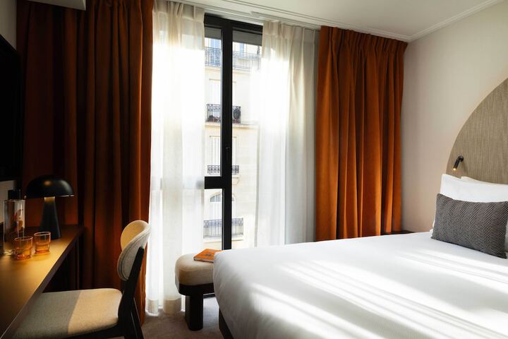 Room 10 of 70