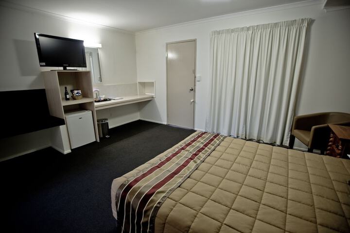 Room 11 of 35