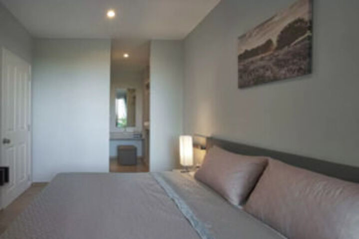 Room 10 of 30