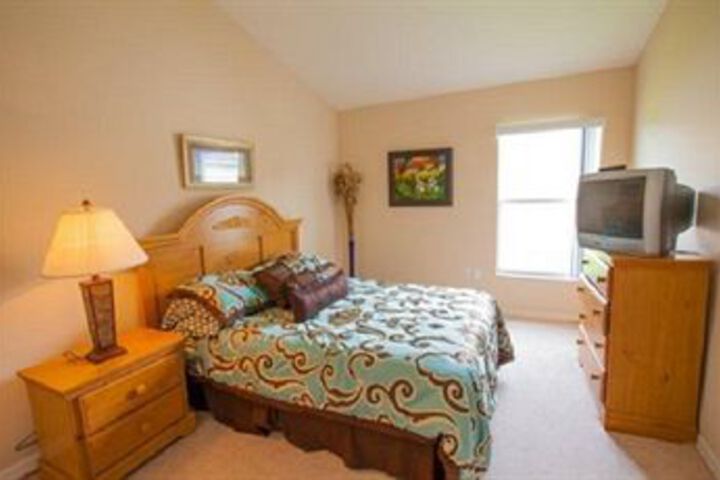 Room 6 of 33