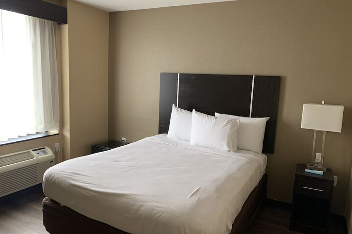 Room 1 of 10
