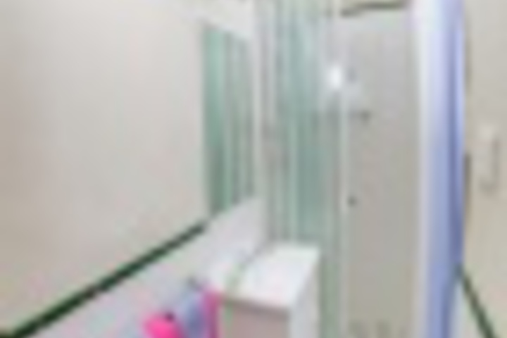 Room 170 of 228