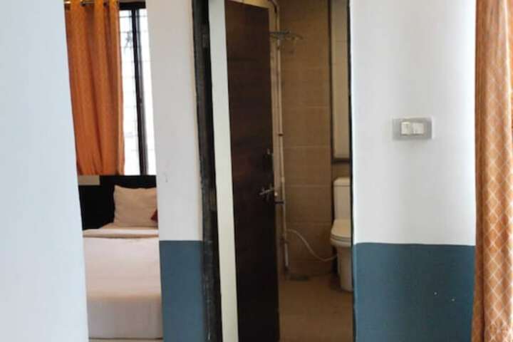 Room 19 of 37