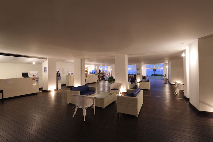 Hotel Interior 4 of 97