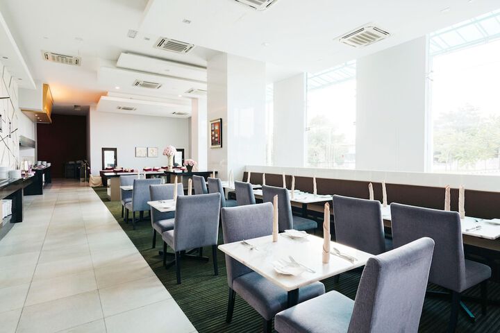 Dining 93 of 148