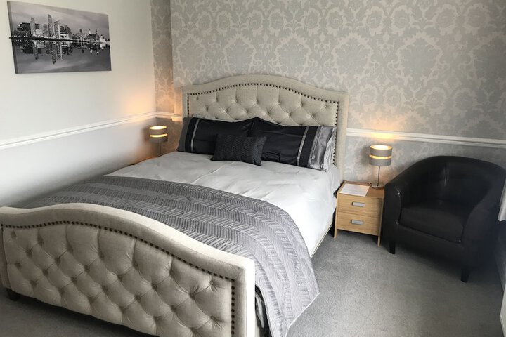 Room 16 of 37
