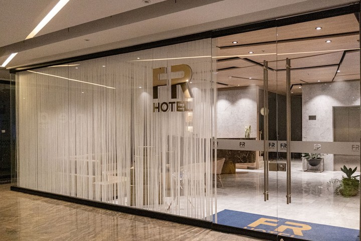 Hotel 77 of 87