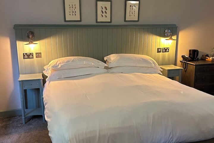 Room 38 of 98