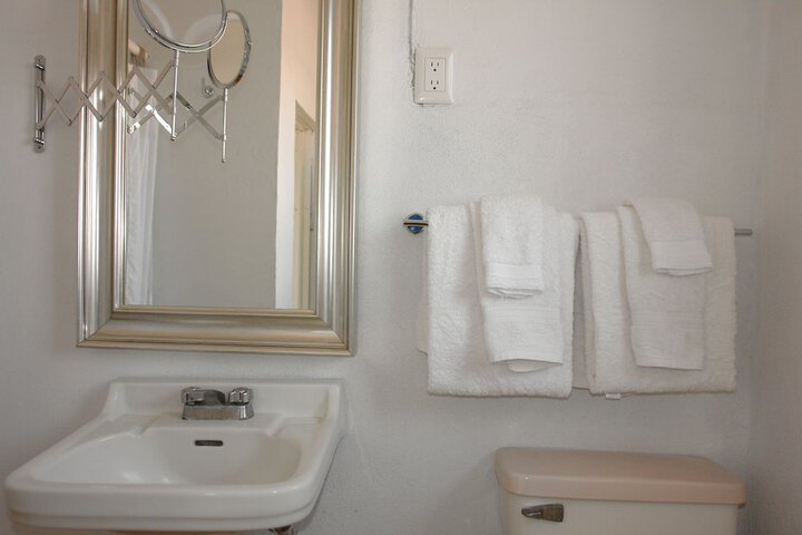 Room 46 of 60