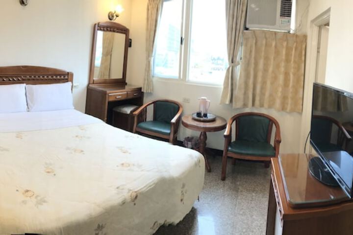 Room 23 of 35