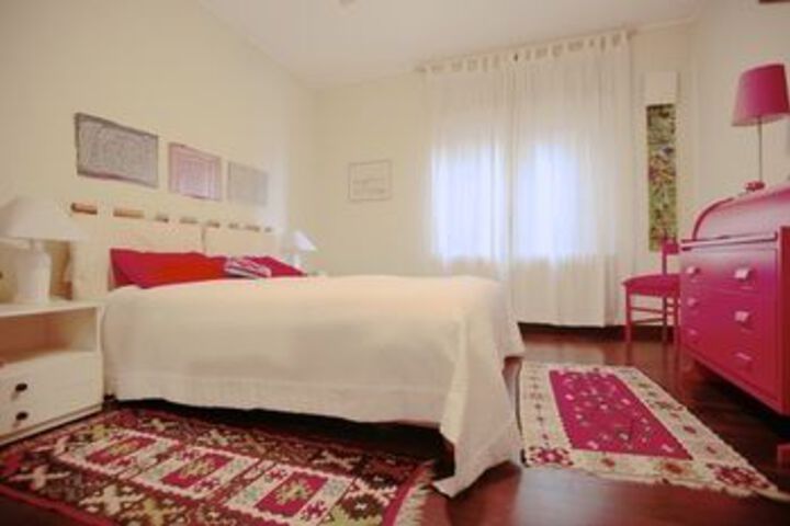 Room 5 of 20