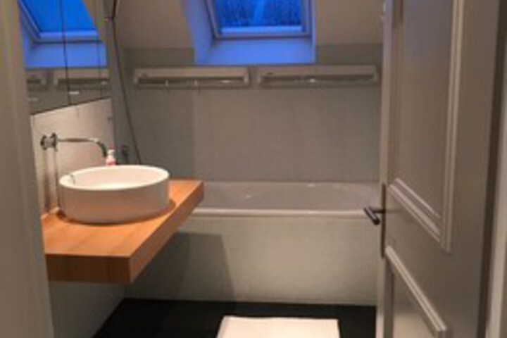 Room 2 of 46