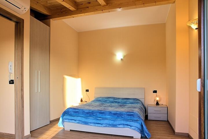 Room 6 of 47