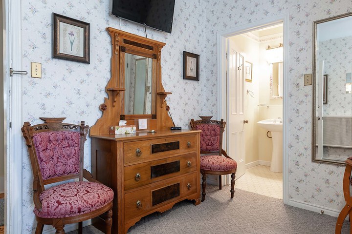 Room 40 of 115