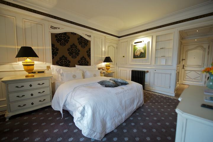 Room 14 of 84