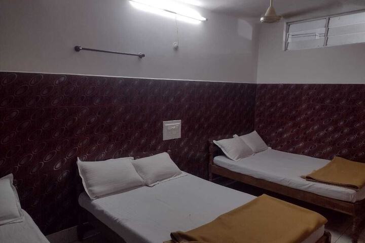Room 8 of 22