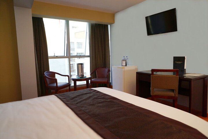 Room 12 of 62