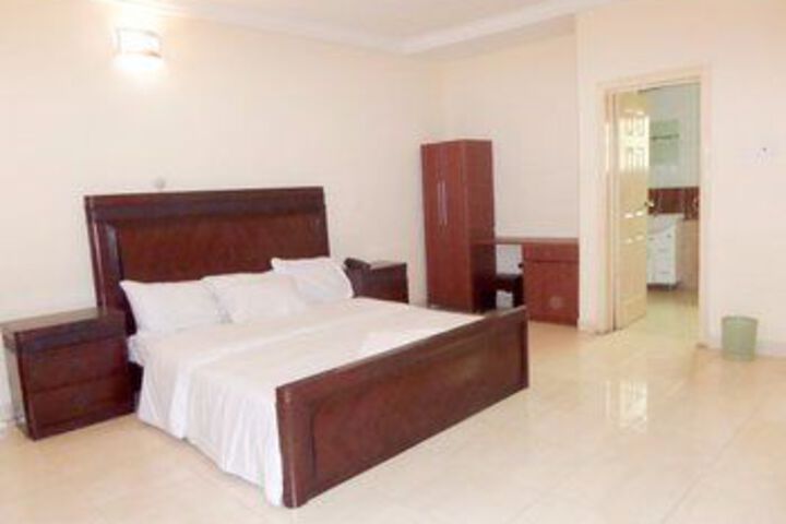 Room 15 of 23