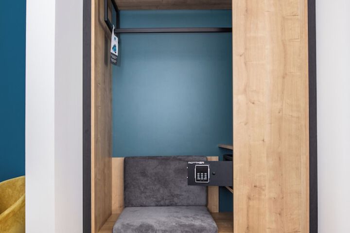Room 20 of 39