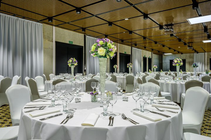 Ballroom/Hall 30 of 40