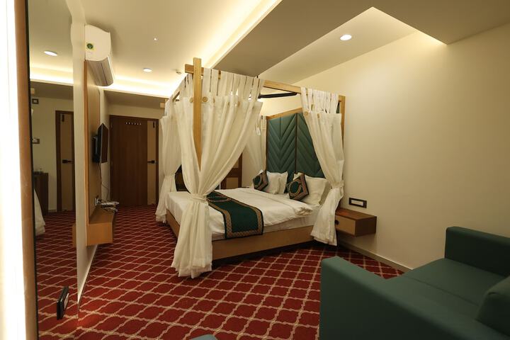 Room 13 of 62