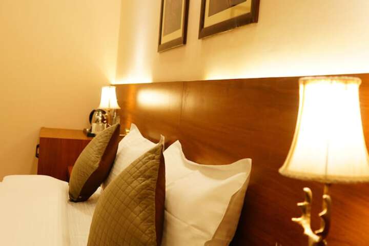 Room 4 of 58