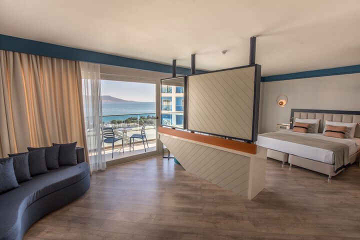 Room 15 of 103