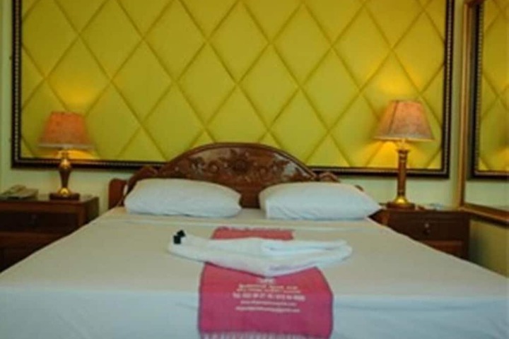 Room 15 of 29