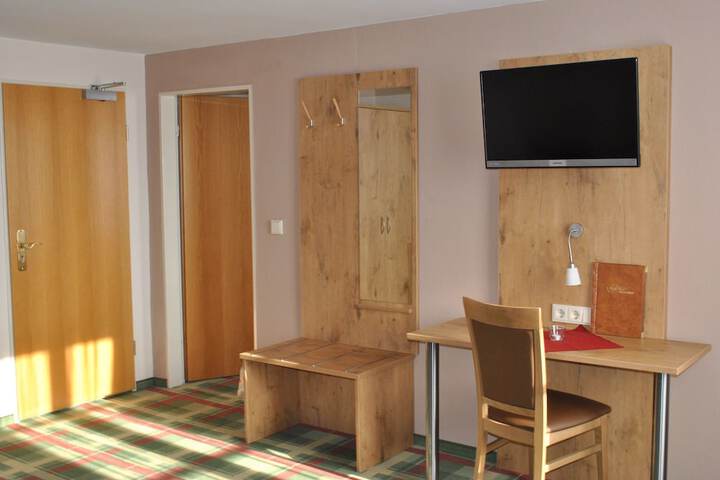 Room 9 of 52