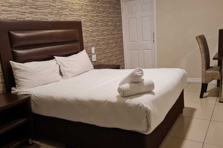 Room 18 of 23