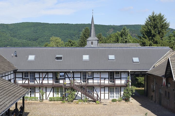 Ferienwohnungen Burg Blens in Heimbach