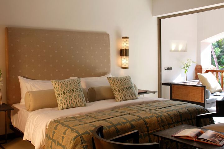 Room 4 of 119