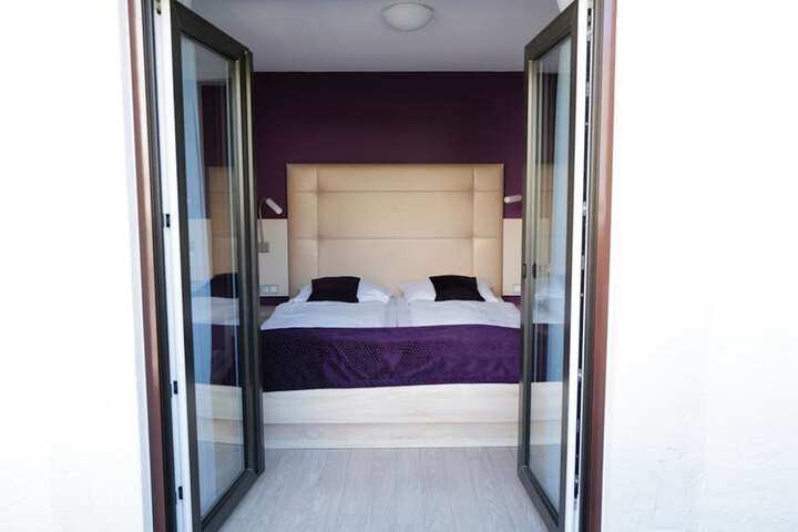 Room 36 of 107