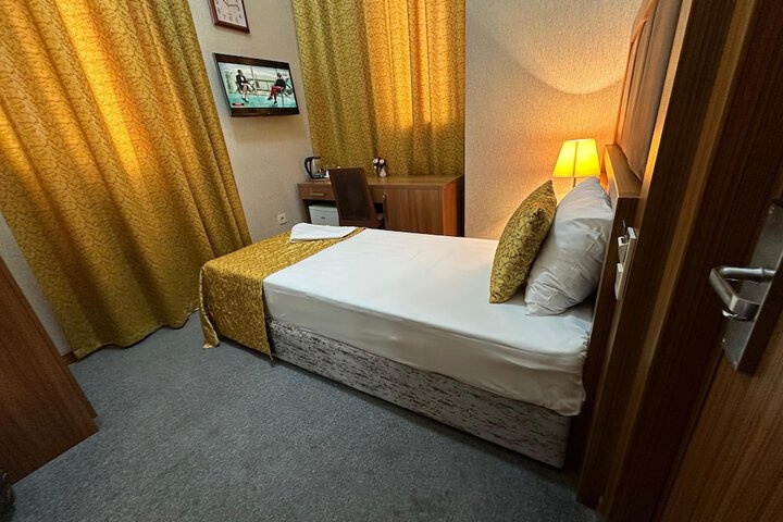 Room 19 of 47