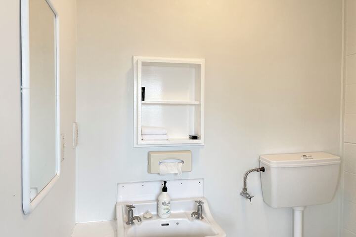 Room 82 of 98