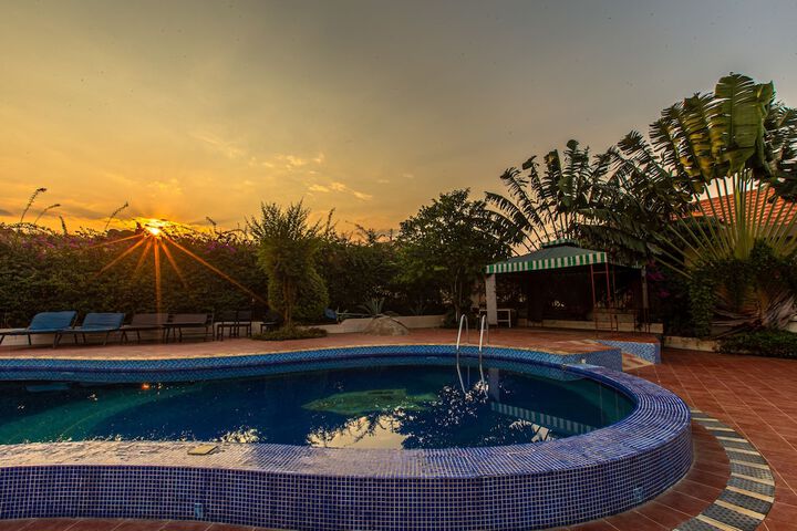 Pool 30 of 71