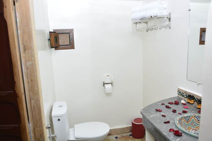 Room 65 of 84