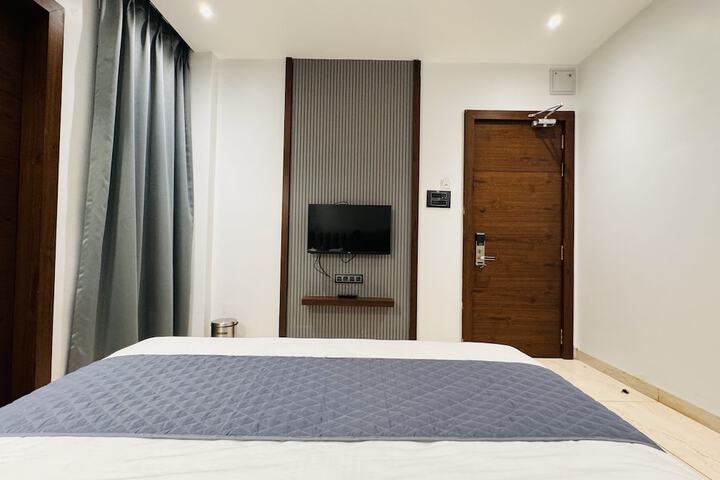 Room 31 of 37