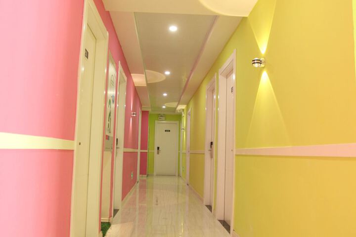 Hotel Interior 9 of 20