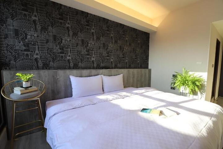 Room 20 of 31