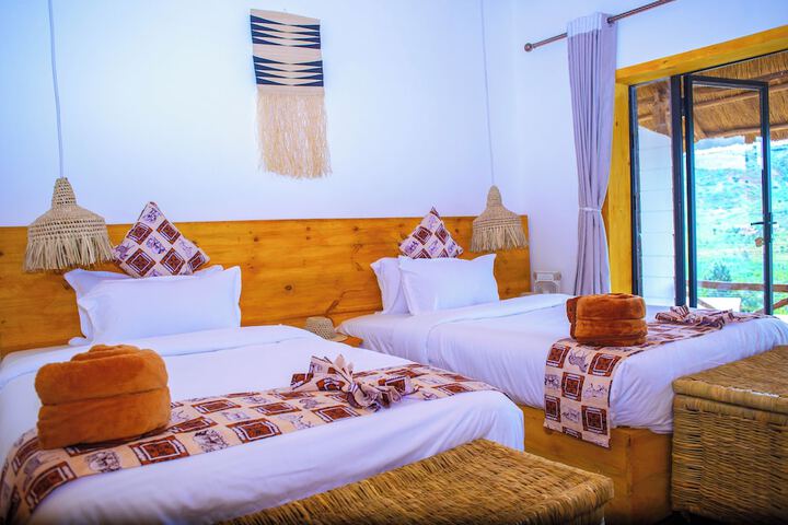 Room 4 of 27