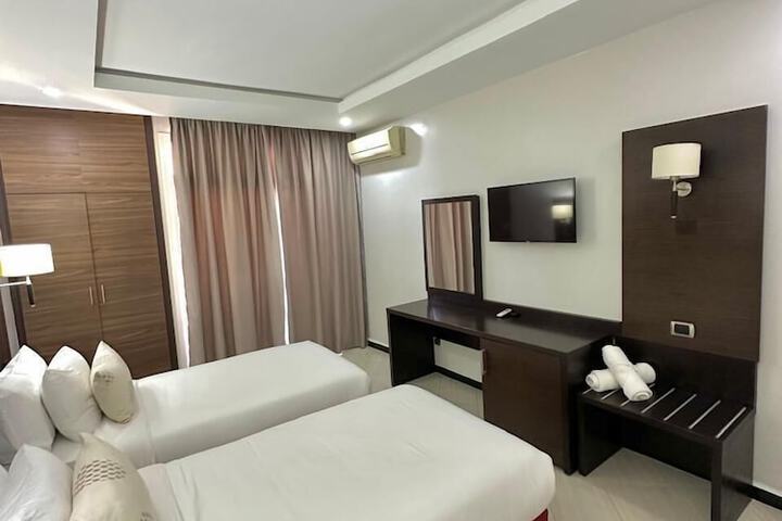 Room 15 of 41