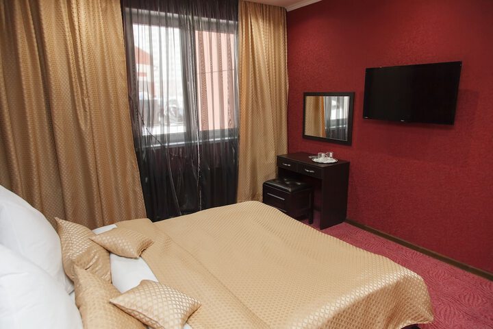 Room 64 of 68