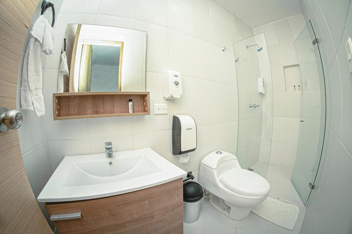 Room 34 of 62