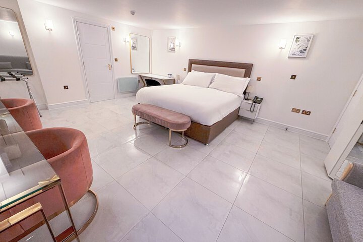 Room 40 of 55